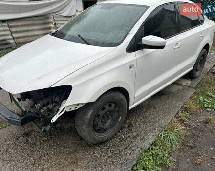 Белый Фольксваген Поло, объемом двигателя 1.6 л и пробегом 140 тыс. км за 2550 $, фото 4 на Automoto.ua