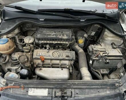 Белый Фольксваген Поло, объемом двигателя 1.6 л и пробегом 200 тыс. км за 5600 $, фото 5 на Automoto.ua