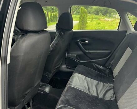 Белый Фольксваген Поло, объемом двигателя 1.6 л и пробегом 200 тыс. км за 5600 $, фото 1 на Automoto.ua