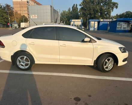 Белый Фольксваген Поло, объемом двигателя 1.6 л и пробегом 164 тыс. км за 9000 $, фото 2 на Automoto.ua