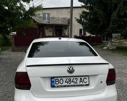 Белый Фольксваген Поло, объемом двигателя 1.6 л и пробегом 200 тыс. км за 5600 $, фото 2 на Automoto.ua