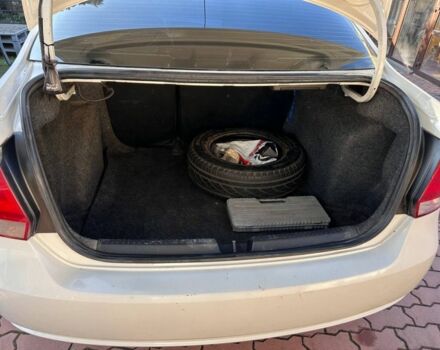 Белый Фольксваген Поло, объемом двигателя 1.6 л и пробегом 369 тыс. км за 5000 $, фото 11 на Automoto.ua