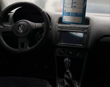 Білий Фольксваген Поло, об'ємом двигуна 1.6 л та пробігом 215 тис. км за 4600 $, фото 4 на Automoto.ua