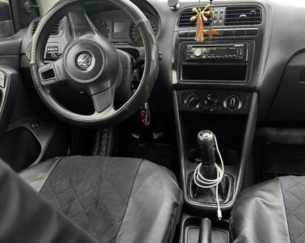 Белый Фольксваген Поло, объемом двигателя 1.6 л и пробегом 200 тыс. км за 5600 $, фото 8 на Automoto.ua