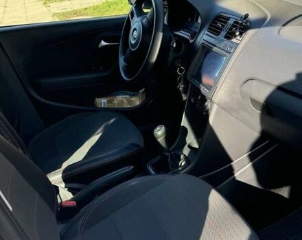 Белый Фольксваген Поло, объемом двигателя 1.6 л и пробегом 96 тыс. км за 6000 $, фото 4 на Automoto.ua