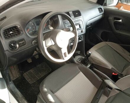 Белый Фольксваген Поло, объемом двигателя 1.6 л и пробегом 60 тыс. км за 8100 $, фото 5 на Automoto.ua