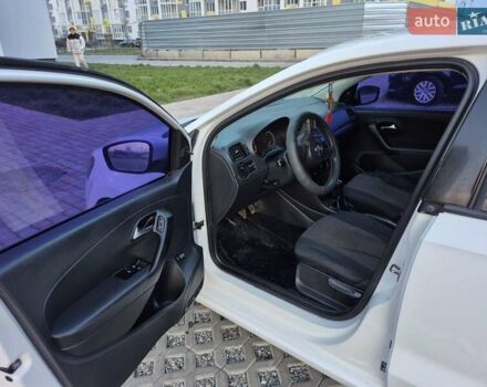 Белый Фольксваген Поло, объемом двигателя 1.6 л и пробегом 164 тыс. км за 5800 $, фото 5 на Automoto.ua