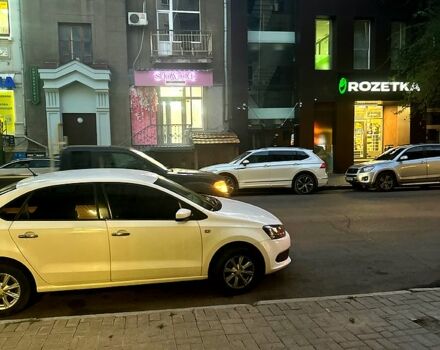 Белый Фольксваген Поло, объемом двигателя 1.6 л и пробегом 131 тыс. км за 5700 $, фото 2 на Automoto.ua