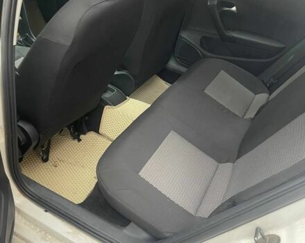 Білий Фольксваген Поло, об'ємом двигуна 1.6 л та пробігом 400 тис. км за 4500 $, фото 5 на Automoto.ua