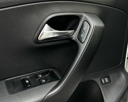 Белый Фольксваген Поло, объемом двигателя 1.6 л и пробегом 174 тыс. км за 5999 $, фото 8 на Automoto.ua