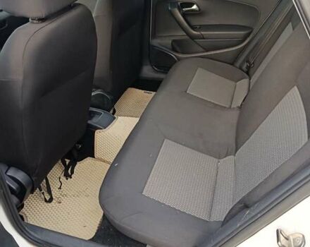 Белый Фольксваген Поло, объемом двигателя 1.6 л и пробегом 400 тыс. км за 3499 $, фото 6 на Automoto.ua