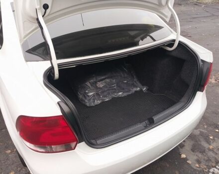 Білий Фольксваген Поло, об'ємом двигуна 1.6 л та пробігом 247 тис. км за 5200 $, фото 7 на Automoto.ua