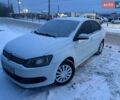 Белый Фольксваген Поло, объемом двигателя 1.6 л и пробегом 250 тыс. км за 4499 $, фото 1 на Automoto.ua