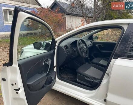 Белый Фольксваген Поло, объемом двигателя 1.6 л и пробегом 270 тыс. км за 6300 $, фото 8 на Automoto.ua