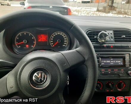 Белый Фольксваген Поло, объемом двигателя 1.6 л и пробегом 242 тыс. км за 6000 $, фото 8 на Automoto.ua