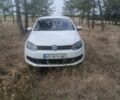 Белый Фольксваген Поло, объемом двигателя 1.6 л и пробегом 250 тыс. км за 4699 $, фото 1 на Automoto.ua