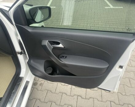 Белый Фольксваген Поло, объемом двигателя 1.6 л и пробегом 240 тыс. км за 6555 $, фото 16 на Automoto.ua