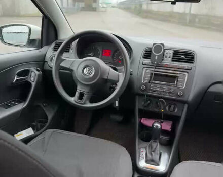 Белый Фольксваген Поло, объемом двигателя 1.6 л и пробегом 101 тыс. км за 7500 $, фото 9 на Automoto.ua