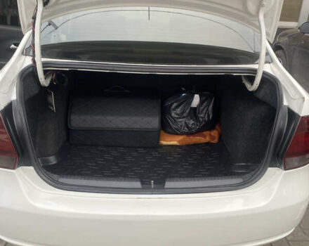 Белый Фольксваген Поло, объемом двигателя 1.6 л и пробегом 250 тыс. км за 5500 $, фото 14 на Automoto.ua