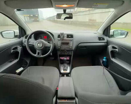 Белый Фольксваген Поло, объемом двигателя 1.6 л и пробегом 101 тыс. км за 7500 $, фото 10 на Automoto.ua