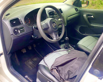 Белый Фольксваген Поло, объемом двигателя 1.6 л и пробегом 185 тыс. км за 5899 $, фото 6 на Automoto.ua