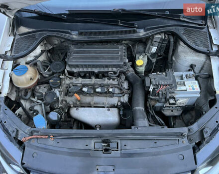 Белый Фольксваген Поло, объемом двигателя 1.6 л и пробегом 253 тыс. км за 3650 $, фото 13 на Automoto.ua