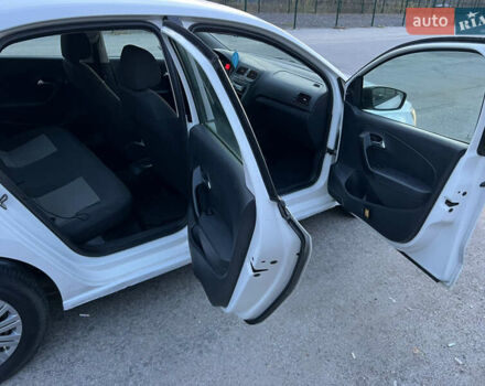 Белый Фольксваген Поло, объемом двигателя 1.6 л и пробегом 253 тыс. км за 3650 $, фото 6 на Automoto.ua