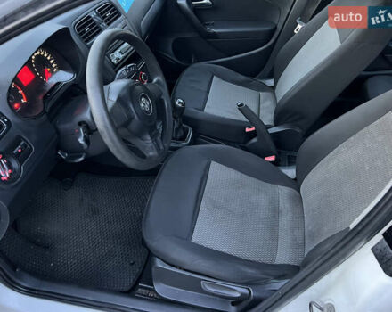 Белый Фольксваген Поло, объемом двигателя 1.6 л и пробегом 253 тыс. км за 3650 $, фото 10 на Automoto.ua