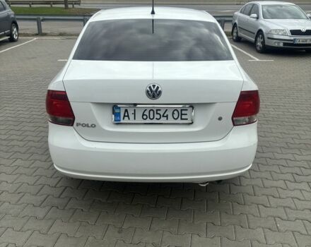 Белый Фольксваген Поло, объемом двигателя 1.6 л и пробегом 240 тыс. км за 6555 $, фото 4 на Automoto.ua