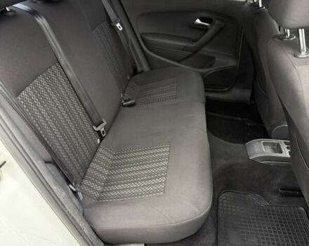 Білий Фольксваген Поло, об'ємом двигуна 1.6 л та пробігом 210 тис. км за 8500 $, фото 17 на Automoto.ua