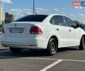 Белый Фольксваген Поло, объемом двигателя 1.6 л и пробегом 171 тыс. км за 6500 $, фото 5 на Automoto.ua