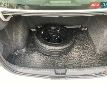 Білий Фольксваген Поло, об'ємом двигуна 1.6 л та пробігом 300 тис. км за 8000 $, фото 1 на Automoto.ua