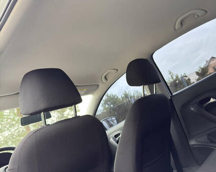 Білий Фольксваген Поло, об'ємом двигуна 1.6 л та пробігом 210 тис. км за 8500 $, фото 15 на Automoto.ua