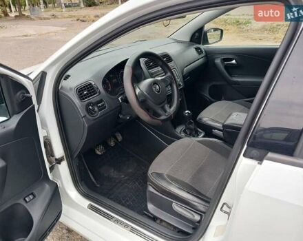 Білий Фольксваген Поло, об'ємом двигуна 1.6 л та пробігом 163 тис. км за 8700 $, фото 10 на Automoto.ua