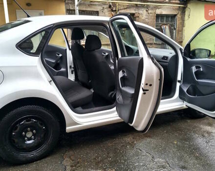 Білий Фольксваген Поло, об'ємом двигуна 1.6 л та пробігом 153 тис. км за 8000 $, фото 4 на Automoto.ua