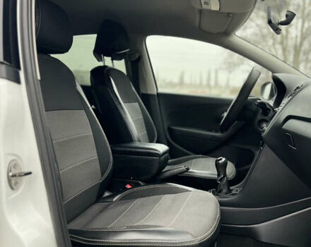 Белый Фольксваген Поло, объемом двигателя 1.6 л и пробегом 164 тыс. км за 8999 $, фото 18 на Automoto.ua