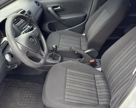 Білий Фольксваген Поло, об'ємом двигуна 1.6 л та пробігом 210 тис. км за 8500 $, фото 7 на Automoto.ua