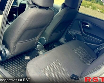 Білий Фольксваген Поло, об'ємом двигуна 1.6 л та пробігом 127 тис. км за 8950 $, фото 4 на Automoto.ua