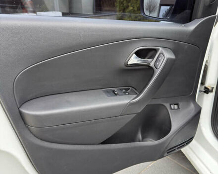 Білий Фольксваген Поло, об'ємом двигуна 1.6 л та пробігом 210 тис. км за 8500 $, фото 13 на Automoto.ua