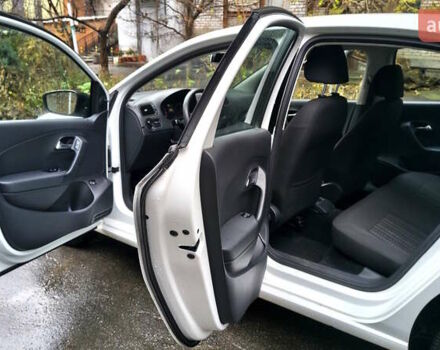 Білий Фольксваген Поло, об'ємом двигуна 1.6 л та пробігом 153 тис. км за 8000 $, фото 3 на Automoto.ua