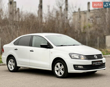 Белый Фольксваген Поло, объемом двигателя 1.6 л и пробегом 164 тыс. км за 8999 $, фото 2 на Automoto.ua