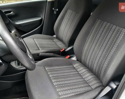 Білий Фольксваген Поло, об'ємом двигуна 1.6 л та пробігом 153 тис. км за 8000 $, фото 16 на Automoto.ua