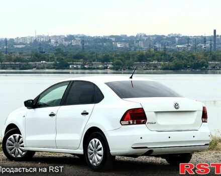 Білий Фольксваген Поло, об'ємом двигуна 1.6 л та пробігом 127 тис. км за 8950 $, фото 2 на Automoto.ua