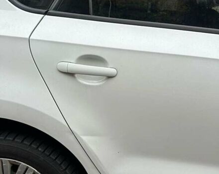 Белый Фольксваген Поло, объемом двигателя 1.4 л и пробегом 99 тыс. км за 10000 $, фото 2 на Automoto.ua