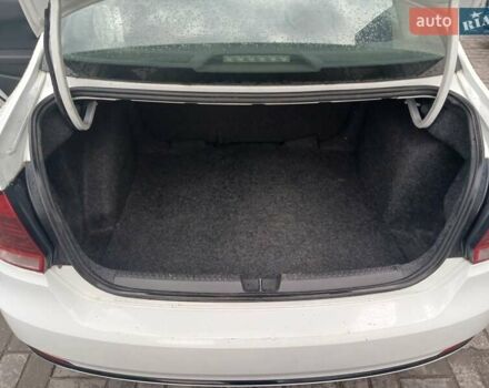 Белый Фольксваген Поло, объемом двигателя 1.6 л и пробегом 158 тыс. км за 6041 $, фото 7 на Automoto.ua