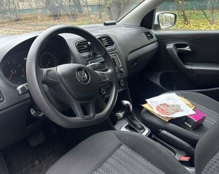 Белый Фольксваген Поло, объемом двигателя 1.4 л и пробегом 99 тыс. км за 10000 $, фото 3 на Automoto.ua