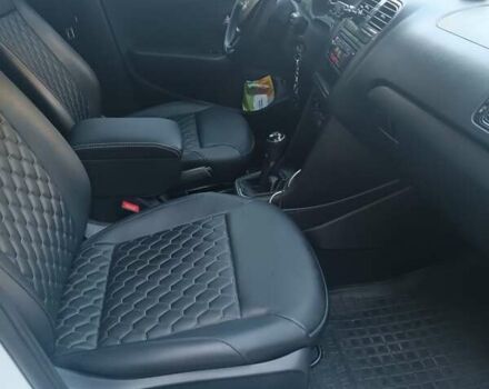 Белый Фольксваген Поло, объемом двигателя 1.6 л и пробегом 196 тыс. км за 9000 $, фото 17 на Automoto.ua