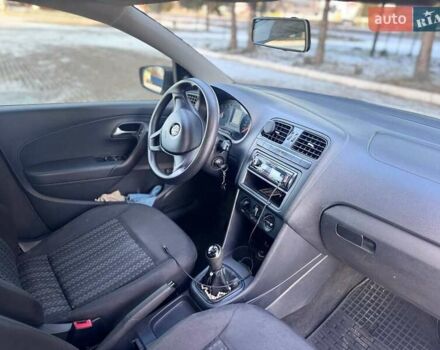 Белый Фольксваген Поло, объемом двигателя 1.6 л и пробегом 302 тыс. км за 8200 $, фото 5 на Automoto.ua