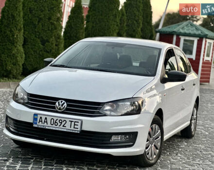 Белый Фольксваген Поло, объемом двигателя 1.6 л и пробегом 80 тыс. км за 9299 $, фото 4 на Automoto.ua