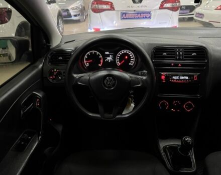 Білий Фольксваген Поло, об'ємом двигуна 1.6 л та пробігом 139 тис. км за 8700 $, фото 13 на Automoto.ua